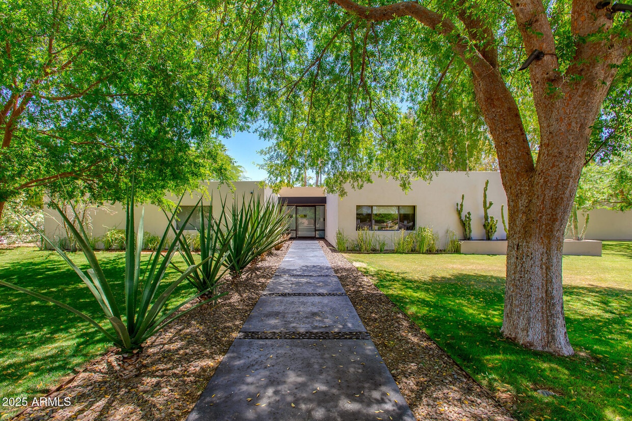 Primary Photo - 3601 N 55th Pl
