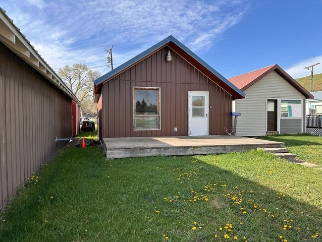 Building Photo - 1 Bed, 1 Bath house in Belt