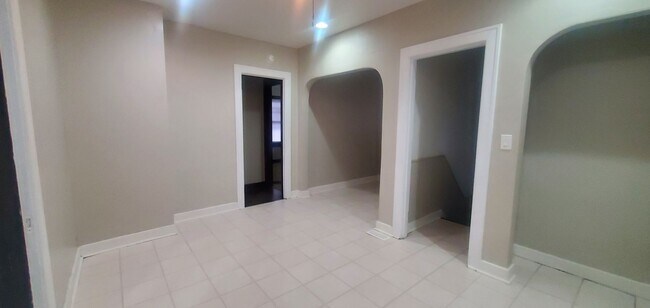 Foto del edificio - 118 N Quentin Ave