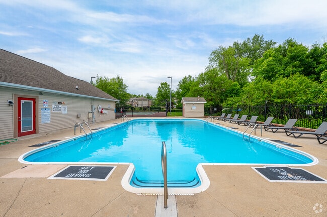 Blackbird Farms - Blackbird Farms Apartments