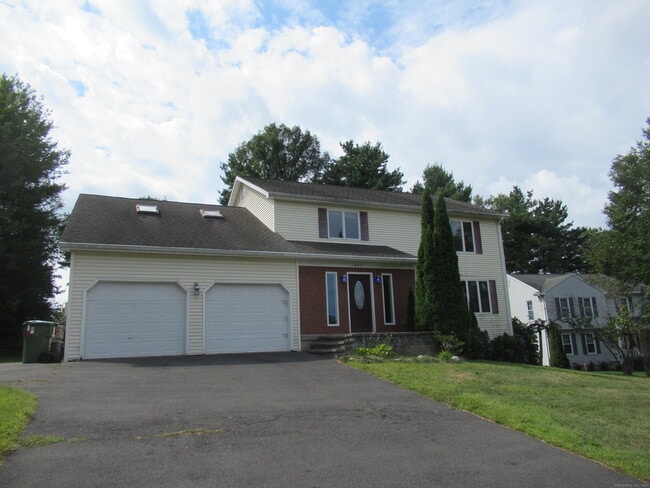 Building Photo - 208 Dino Rd