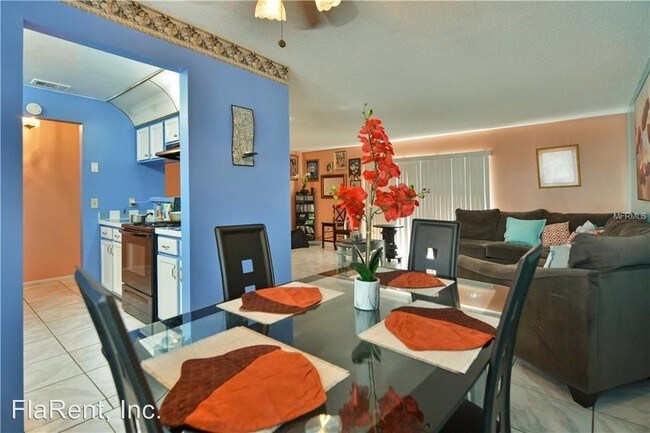 Building Photo - 5672 Tomoka Dr