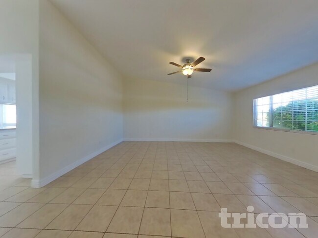 Foto del edificio - 14353 Victor Dr