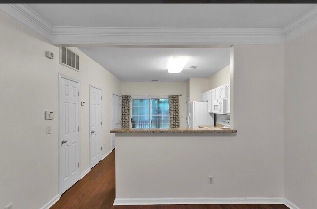 Foto del edificio - 203 Twin Tree Dr