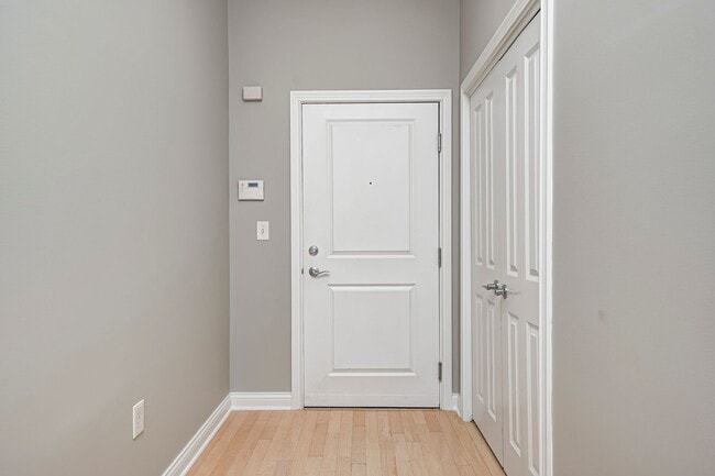 Building Photo - Indianapolis Athletic Club Condo