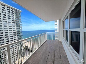 Building Photo - 3850 Galt Ocean Dr