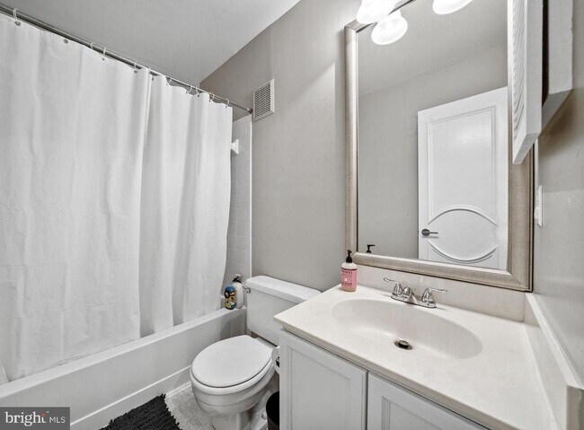 Foto del edificio - 12224 Wye Oak Commons Cir