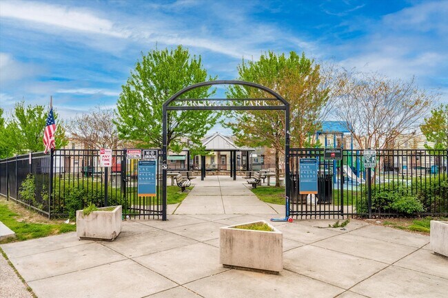 Foto del edificio - 5410 W Montgomery Ave