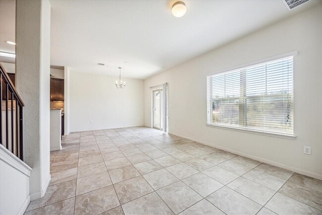 Building Photo - 1620 Bryant Dr