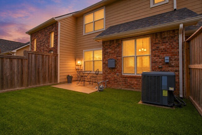 Foto del edificio - 1618 Grable Cove Ln
