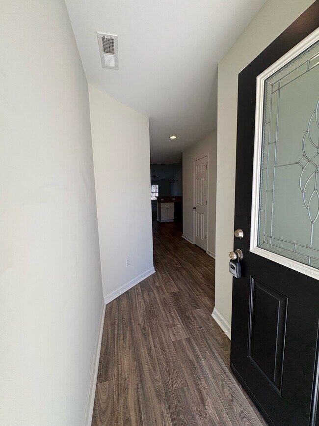 Building Photo - 14 Jackmia Way