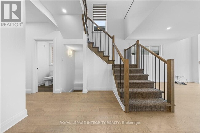 Building Photo - 21 Angel Heights