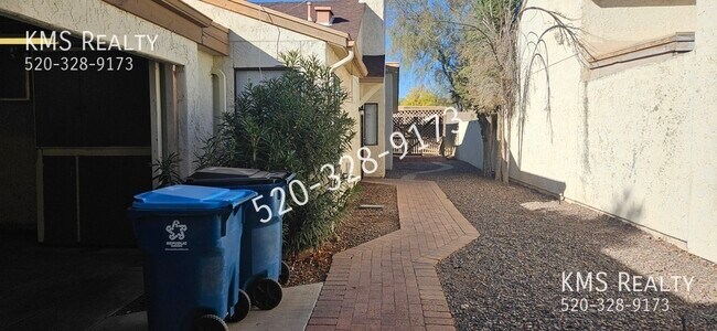 Foto del edificio - 3 bedroom 2 bath Townhouse - Owner/Agent