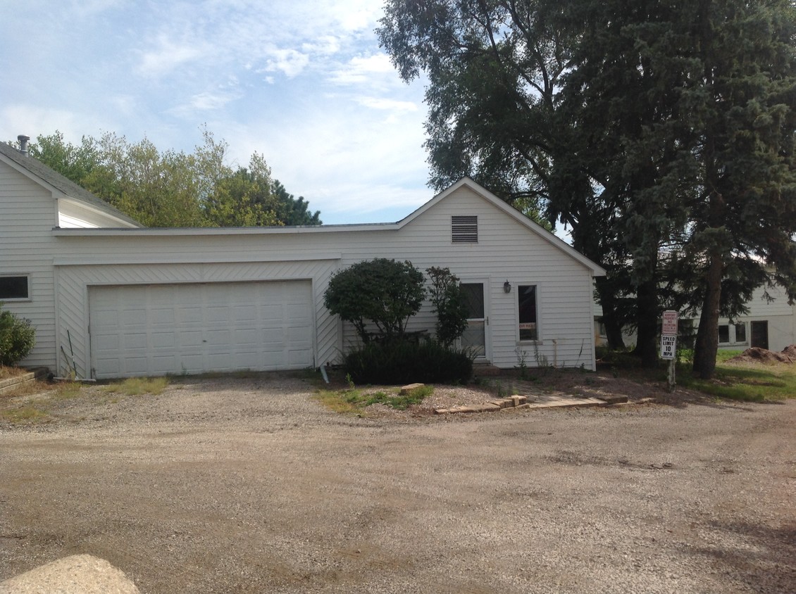 Primary Photo - 9n803 HIGHWAY 47