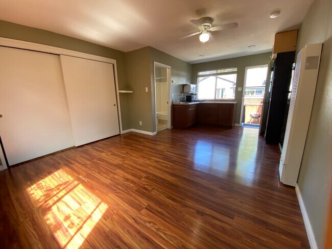 Building Photo - 69 Sunol St