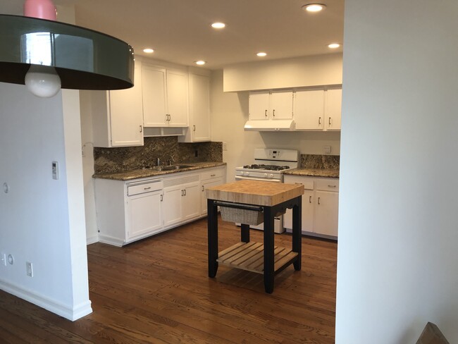 Spacious kitchen with butcher block - 536 Grand Blvd