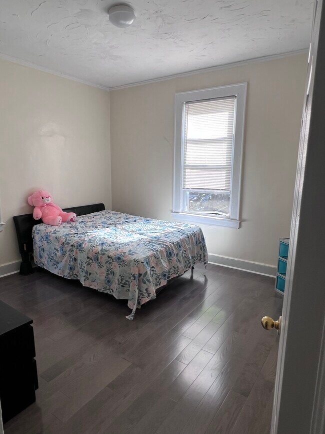 Foto del edificio - 187 Elmwood Ave