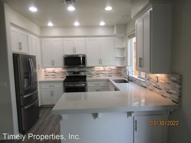 Building Photo - 3 br, 2.5 bath House - 289 Burt Street