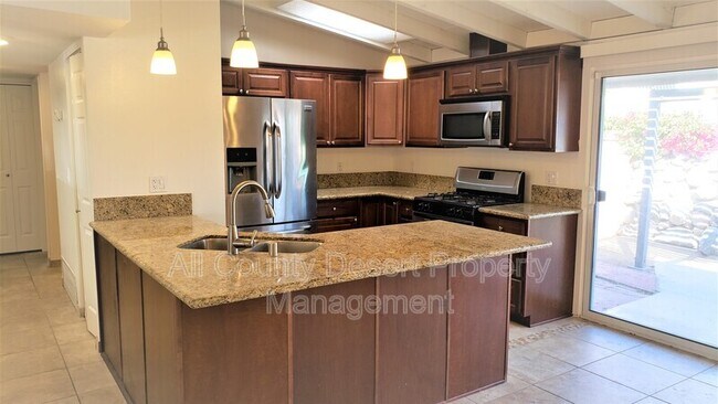 Foto del edificio - 72891 Sierra Vista Rd