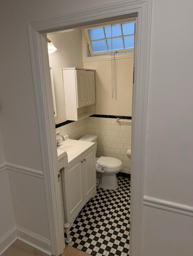 Baño - 4836 Reservoir Rd NW