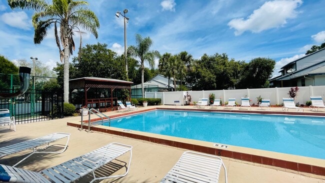 Foto del edificio - 2706 Graduate Ct