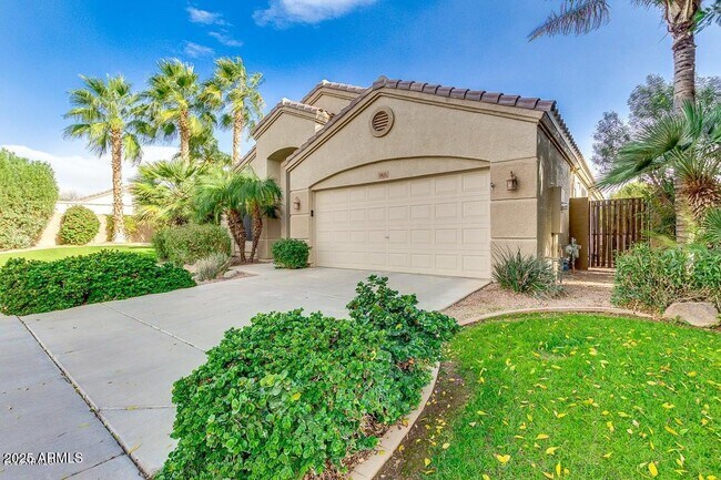 Building Photo - 3531 S Barberry Pl
