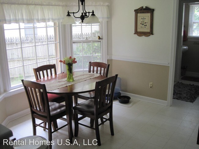 Building Photo - 4 br, 2.5 bath House - 4829 Michaux Drive