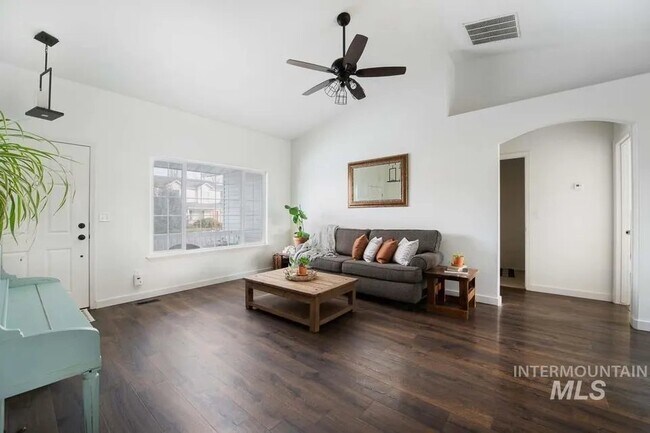 Foto del edificio - 10495 W Hazelwood Dr