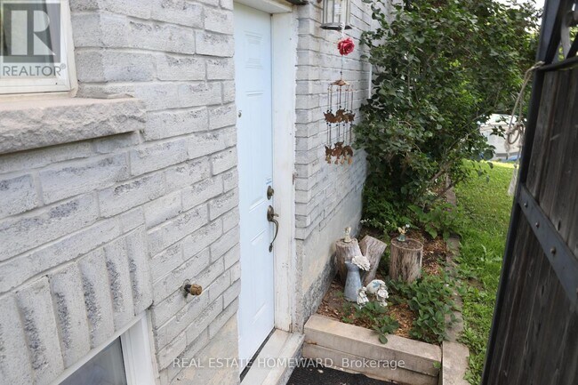 Photo du bâtiment - 1212 Fox Hill St
