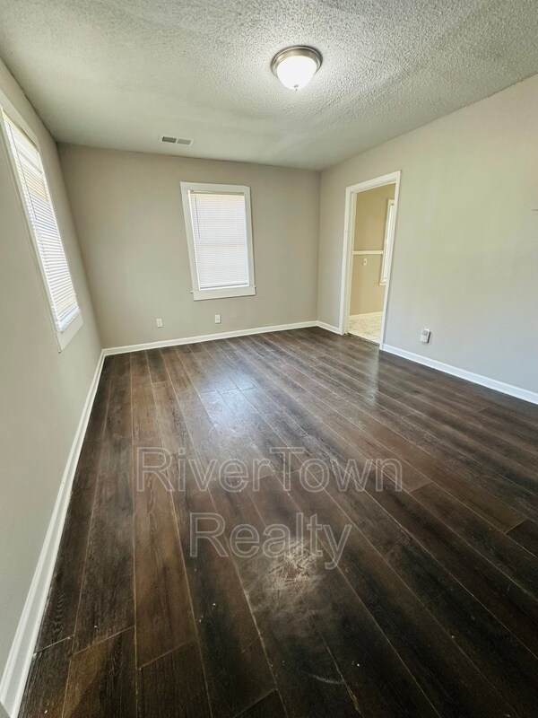 Building Photo - 5286 Airview Rd