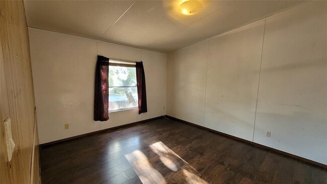 Building Photo - 1609 Pelican Dr N