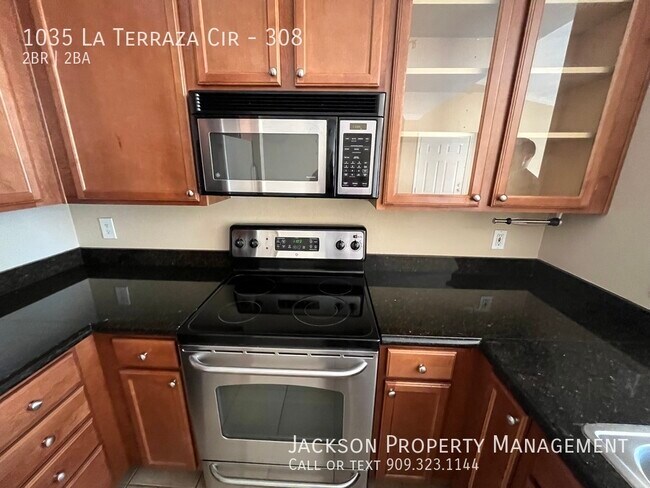 Foto del edificio - 1035 La Terraza Cir