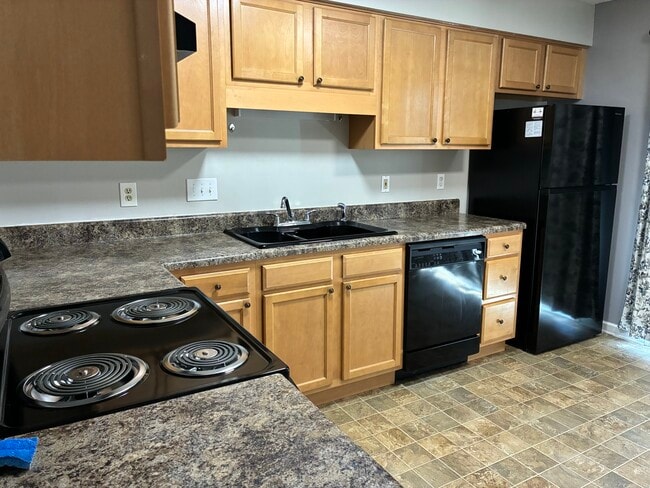 Building Photo - 615 Mystic Dr