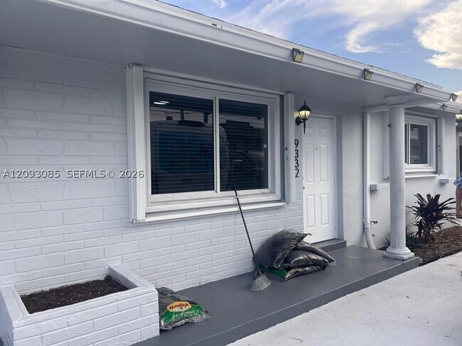 Foto del edificio - 9332 SW 40th St