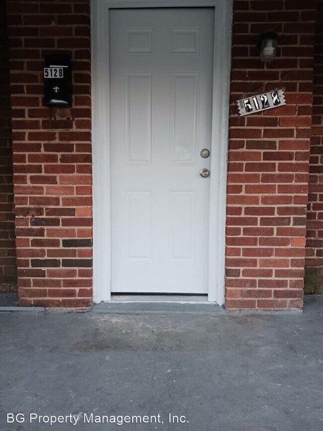 Building Photo - 3 br, 1 bath House - 5128 Arbutus Avenue