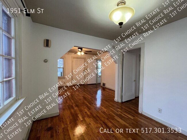 Foto del edificio - 1951 Elm St