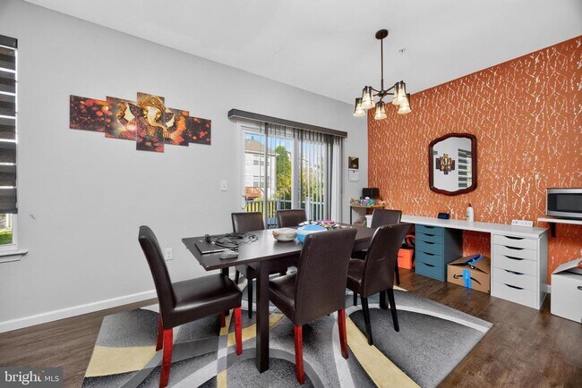 Foto del edificio - 271 Fairfield Cir W