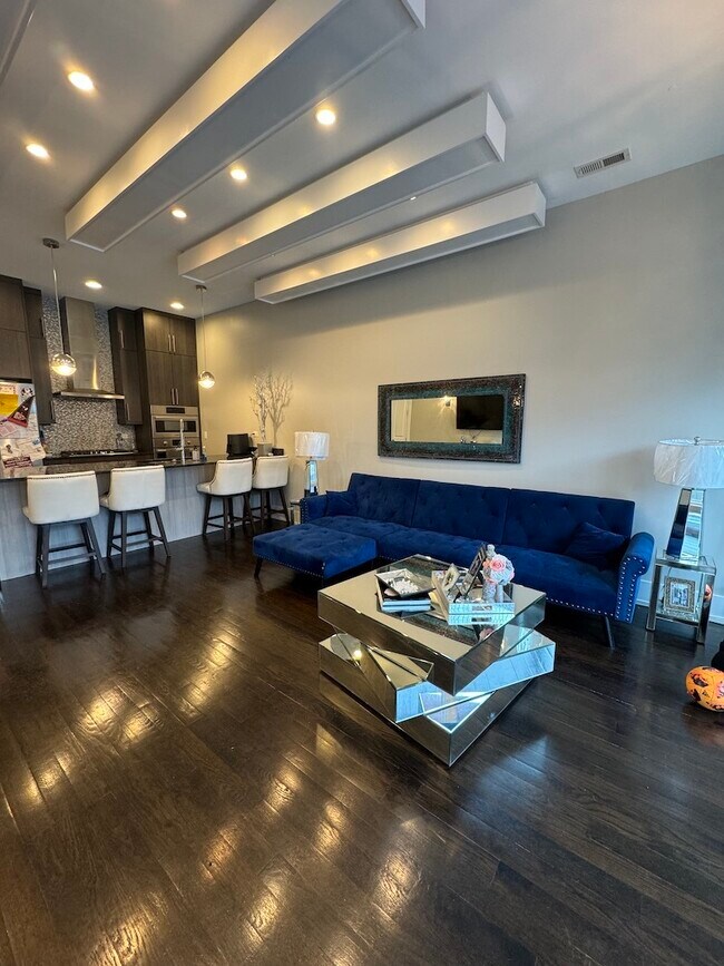 Foto del edificio - 1722 W Belmont Ave