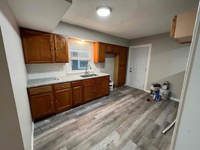 Building Photo - 17000 Melgrave Ave