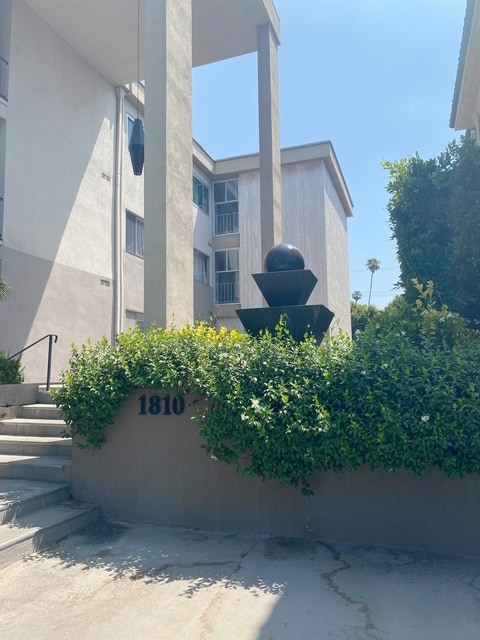 Building Photo - 1810 Ramona Ave