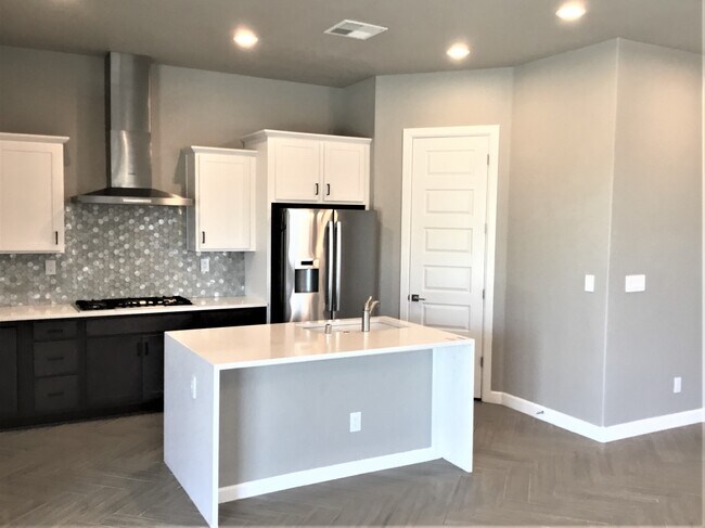 Foto del edificio - 2406 Lynn Rd SE