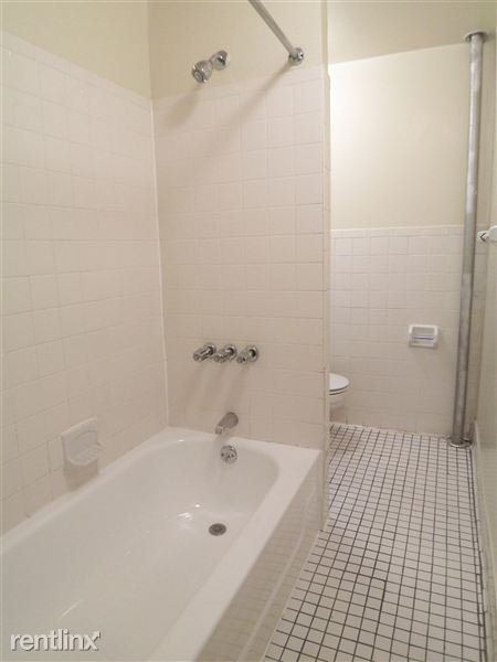 Building Photo - 4254 Carpenter Ave