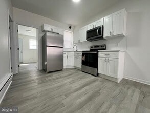 Building Photo - 2312 Greenwich St