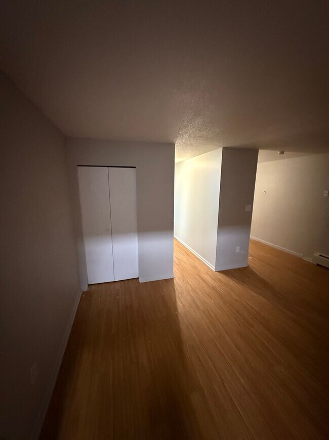 Building Photo - 1 bed, 1 bath Apartment in Aurora!