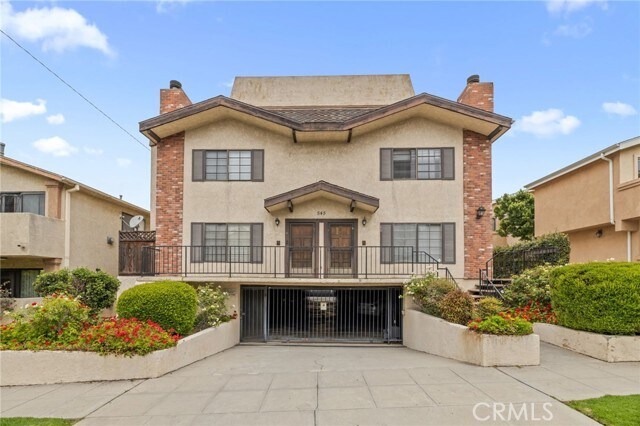 Foto del edificio - 545 E Cypress Ave