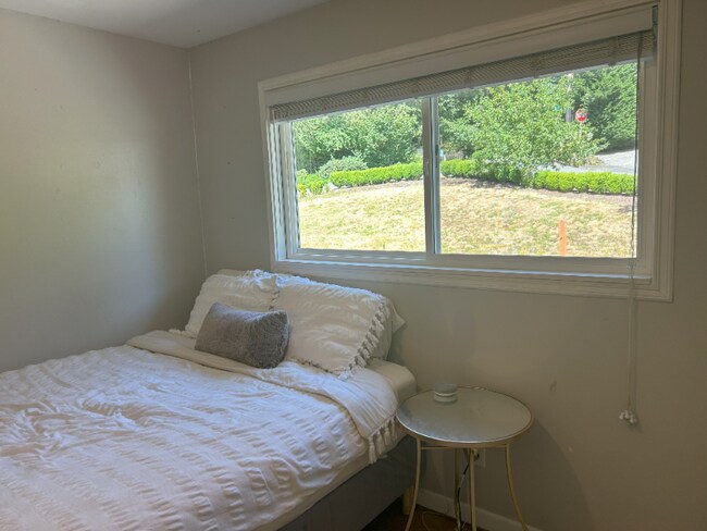 Foto del edificio - 304 128th Ave SE