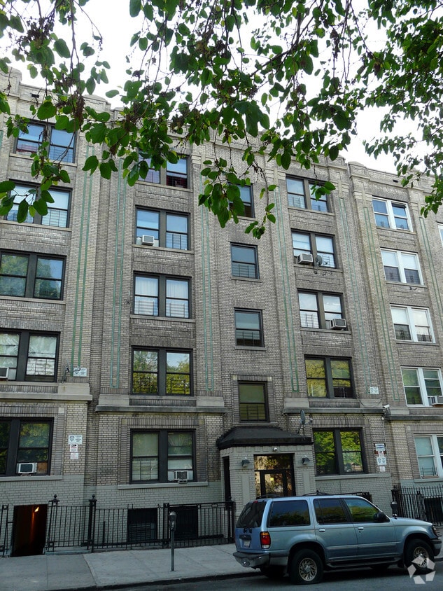 Primary Photo - 2542-2550 Creston Ave