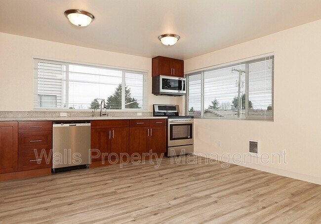 Foto del edificio - 7522 24th Ave NW