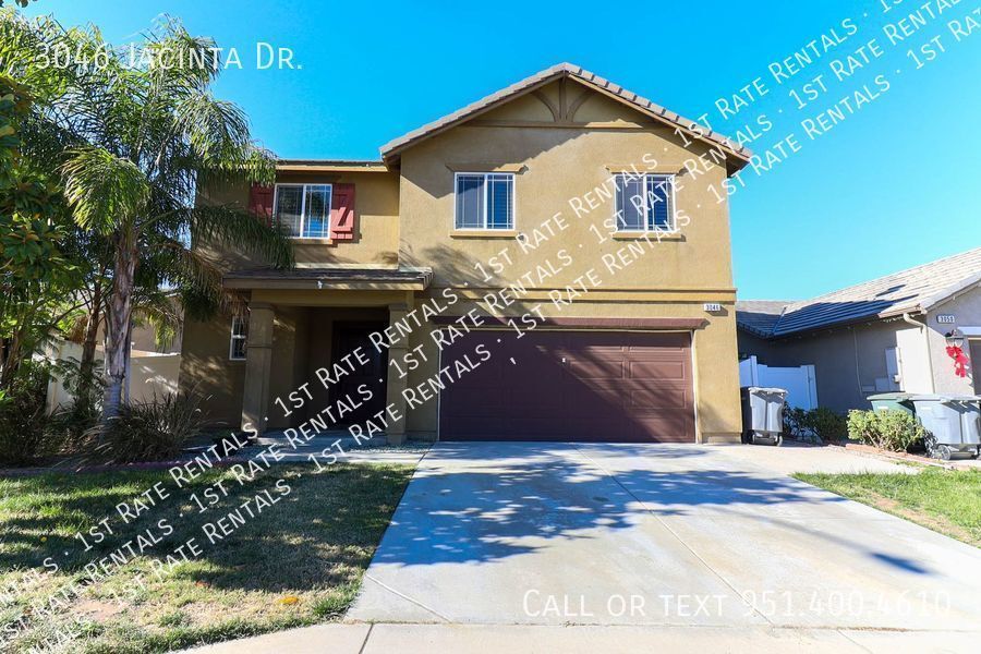 Foto principal - WHOO BOY This Home is NICE!