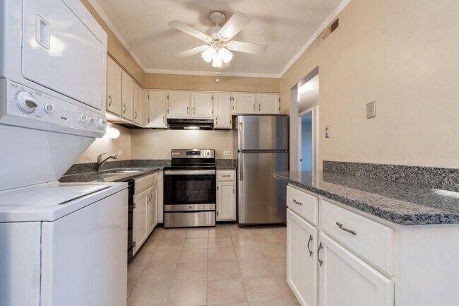 Foto del edificio - 6726 181st St